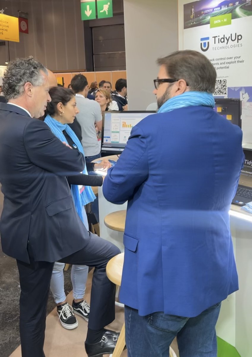TidyUp Technologies (@tidyup_tech) on Twitter photo Un plaisir et honneur de recevoir <a href="/ChristopheBechu/">Christophe Béchu</a>, Ministre de la Transition écologique et de la Cohésion des territoires de France, sur notre stand.🙏
TidyUp notre #IA de visualisation et classement de votre patrimoine documentaire, c’est plus de simplicité et de performance. Un plaisir et honneur de recevoir <a href="/ChristopheBechu/">Christophe Béchu</a>, Ministre de la Transition écologique et de la Cohésion des territoires de France, sur notre stand.🙏
TidyUp notre #IA de visualisation et classement de votre patrimoine documentaire, c’est plus de simplicité et de performance.