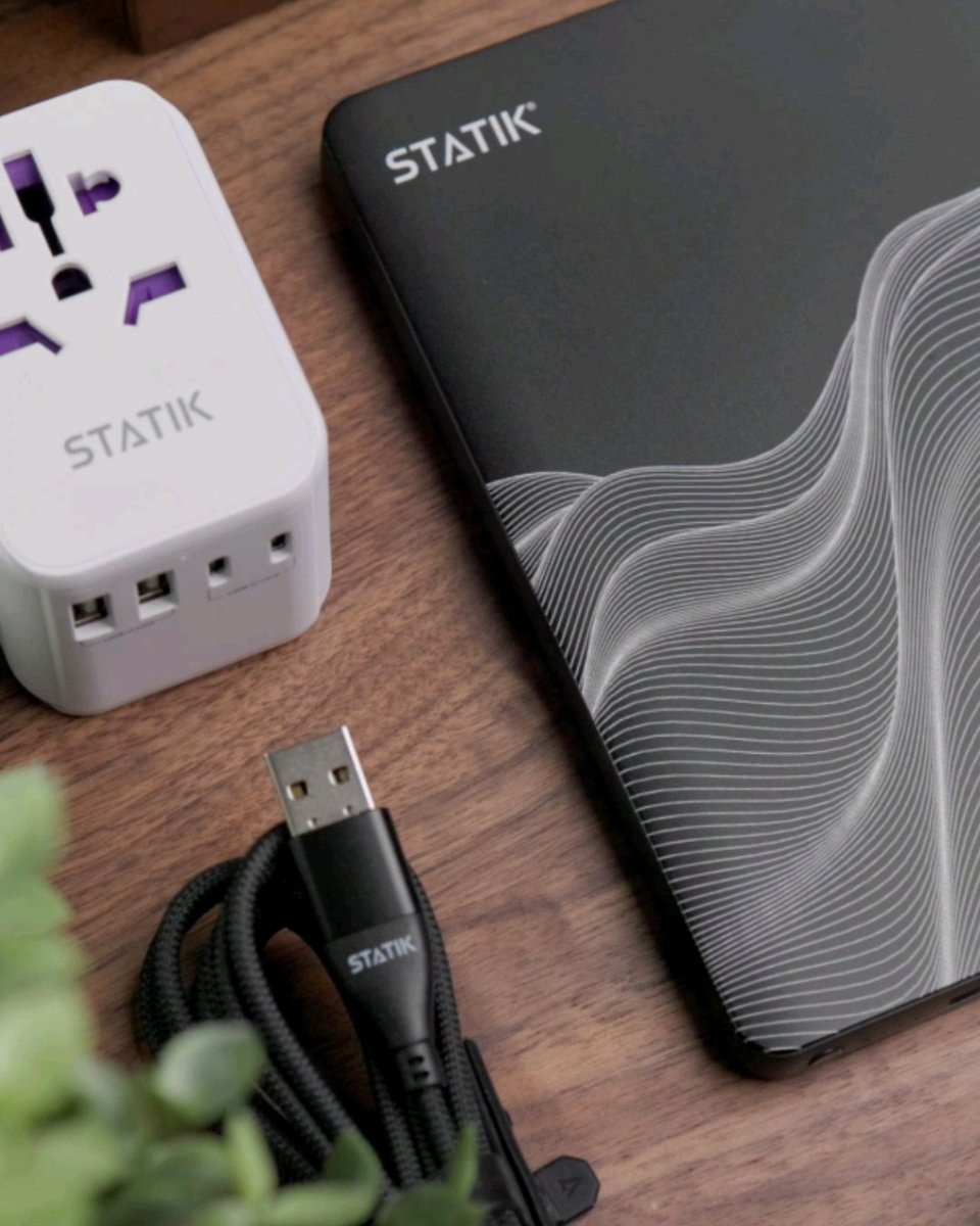 Universal cable, power adapter, and power bank—everything you need to never run out of power ⚡

#universal #technology #viralproducts #charger #portablecharger