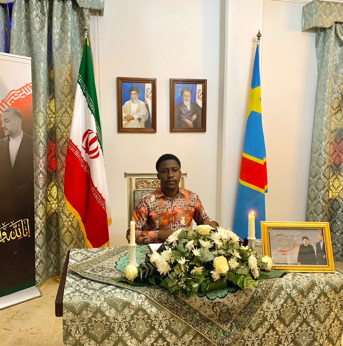 Ebalamanday's tweet photo. J'ai rendu hommage aux martyrs de l'Iran, en particulier au président iranien Ibrahim Raïssi. En signant le livre des condoléances, J'ai exprimé ma solidarité envers le vaillant peuple iranien dans cette période difficile qu'il traverse. https://t.co/Ox955PHCkR