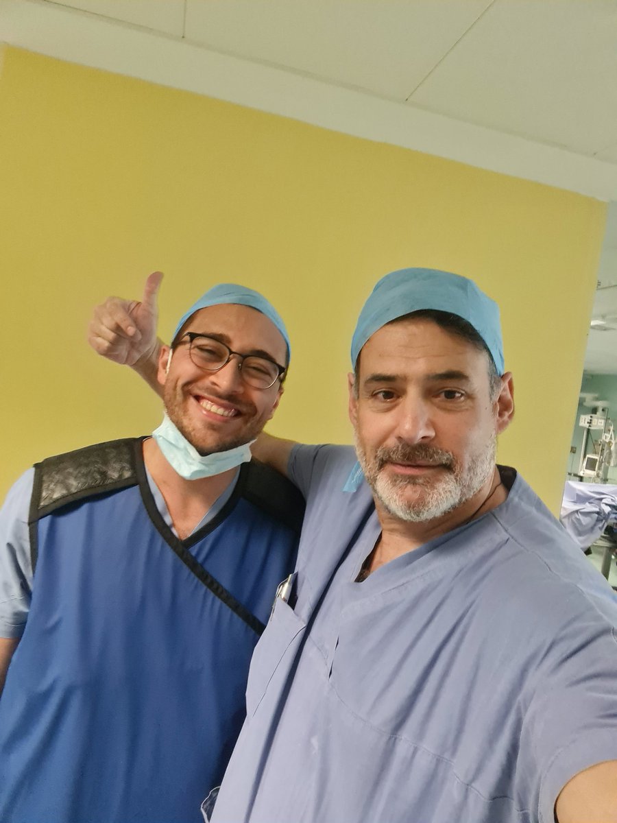 💪 Another day of #training young urology residents! Great pleasure to follow Matteo Ricci performing autonomously his first #supinePCNL 👏 #beatomatteovigevano #urology #endourology @LuiBevilacqua @tondelli_elena @luca_orecchia @robymiano