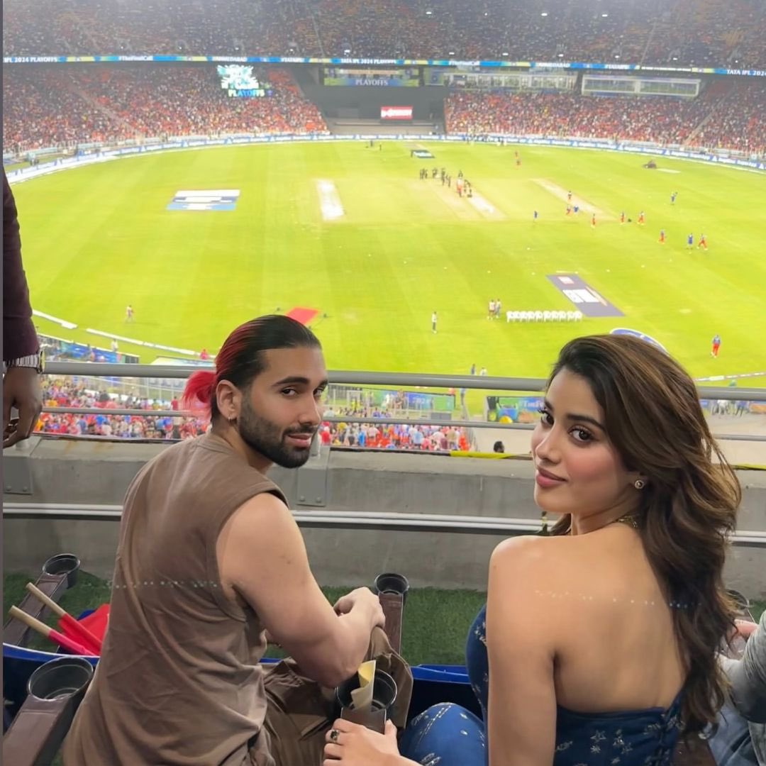 #JanhviKapoor and #Orry had a blast cheering at the match in Ahmedabad, followed by indulging in some delicious Gujarati cuisine @JanhviKappoor @OrryAwatramani #Bollywood #IPL2024 #RCBvsRR