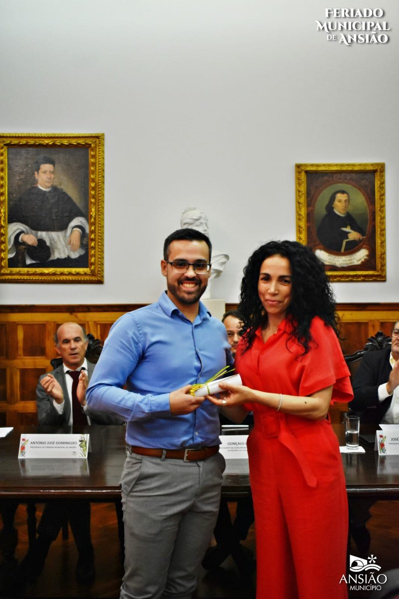 SRON Space Research (@sron_space) on Twitter photo Congratulations to <a href="/JoseRGSilva/">Jose Rui Silva</a> on receiving an Honorable Mention from the 🇵🇹municipality of <a href="/cmansiao/">Municipio de Ansião</a> for his work on the GUSTO detectors at <a href="/SRON_Space/">SRON Space Research</a> and on Antarctica and his outreach efforts in his hometown <a href="/cmansiao/">Municipio de Ansião</a>! Congratulations to <a href="/JoseRGSilva/">Jose Rui Silva</a> on receiving an Honorable Mention from the 🇵🇹municipality of <a href="/cmansiao/">Municipio de Ansião</a> for his work on the GUSTO detectors at <a href="/SRON_Space/">SRON Space Research</a> and on Antarctica and his outreach efforts in his hometown <a href="/cmansiao/">Municipio de Ansião</a>!