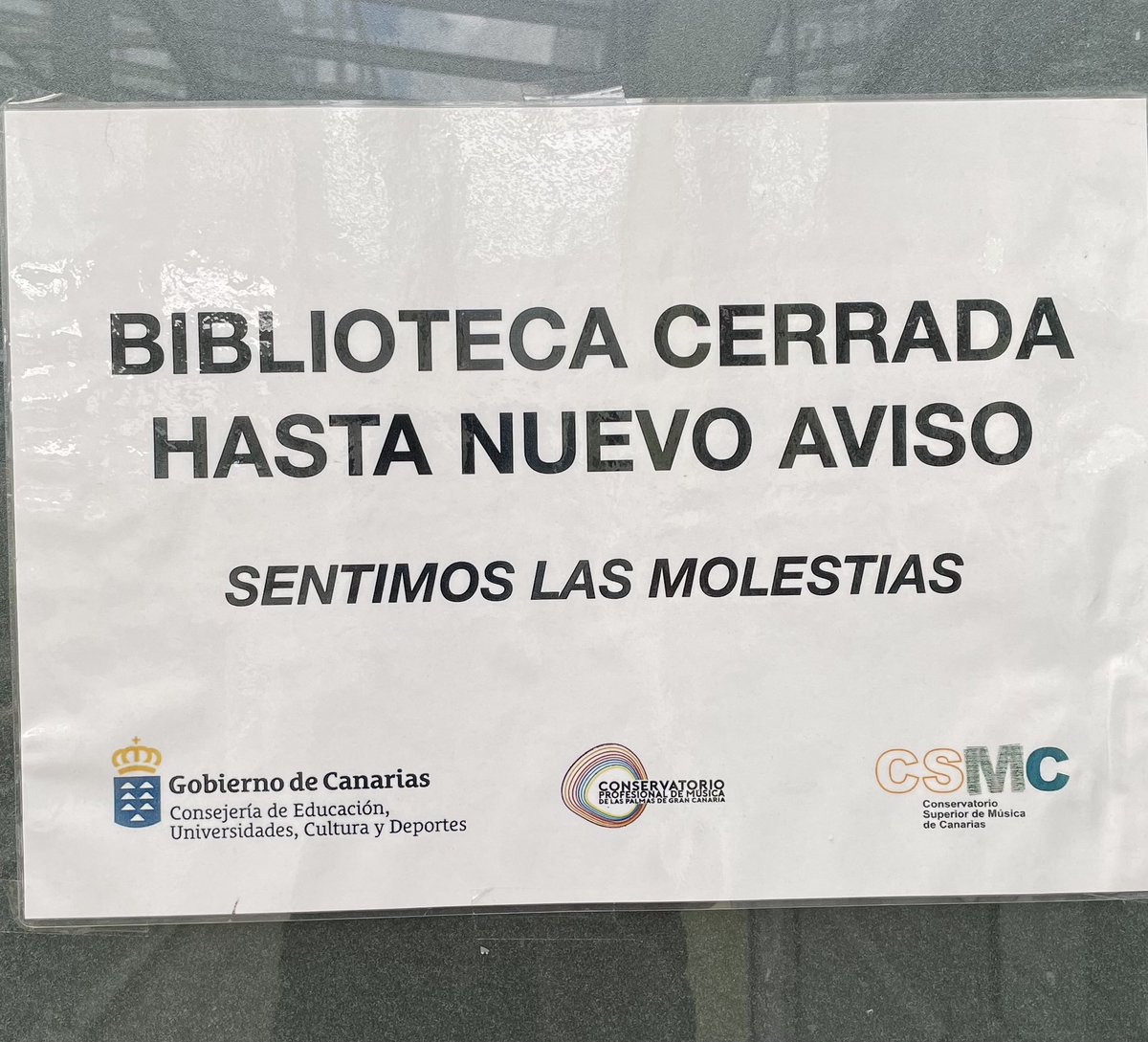 ErnestoMateoc's tweet image. En otros conservatorios hay bibliotecas? En el nuestro ya van dos años esperando por el nuevo aviso