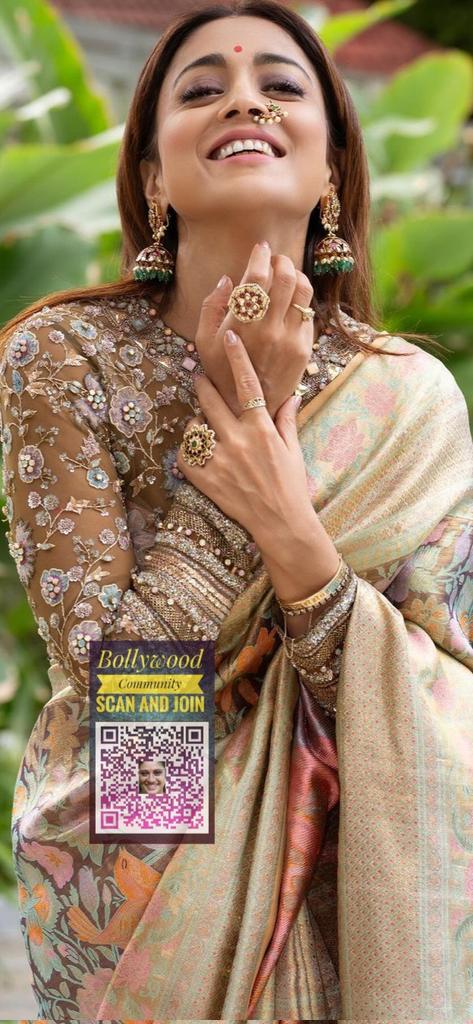 Actress_Club's tweet photo. 🛑 #ShriyaSaranThread                  
🛑 #BollywoodThread  

Beautiful #Actress #ShriyaSaran New Look https://t.co/atPMOUqVhi
