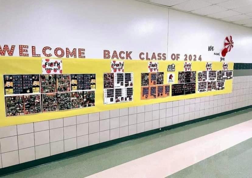 Pearson_Ponies's tweet photo. Senior walk 2024! Congrats to all our senior ponies ready to take on the world! @gisdnews #Ponyup https://t.co/lMrGZNCk4W