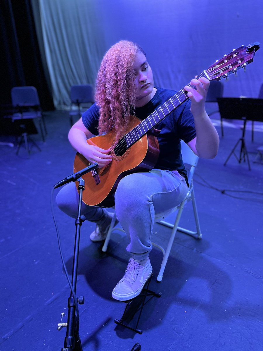 BHS Guitar tweet media