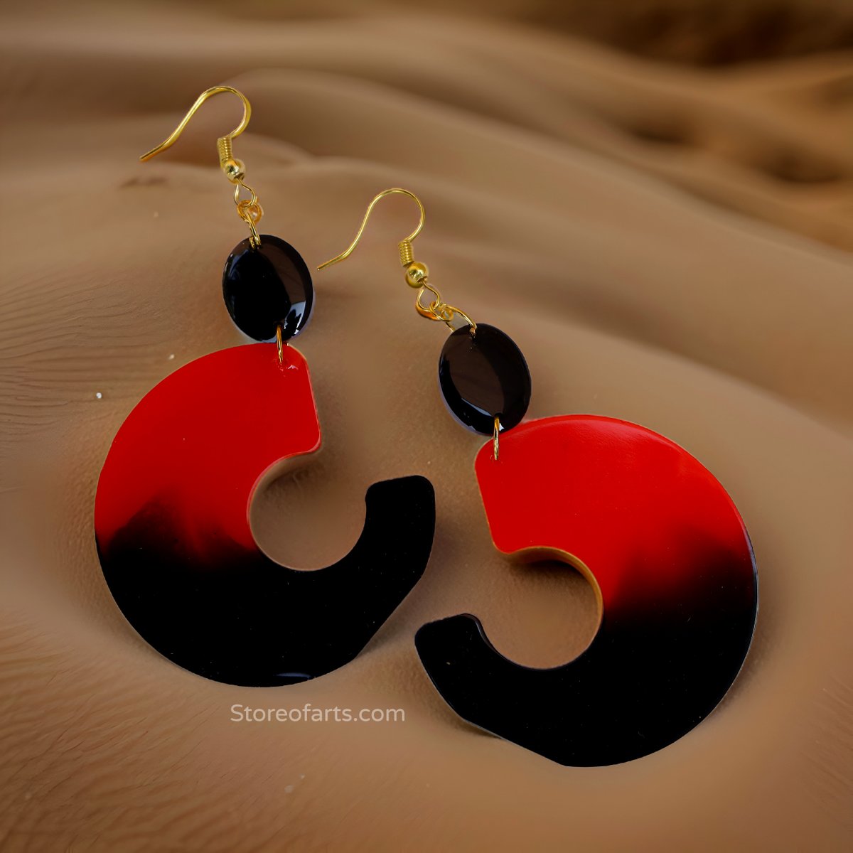 'Elevate your style with our chic Handcrafted Half Hoop Earrings Set! Featuring fiery red & sleek black, these lightweight earrings are perfect for any occasion. 
  ✨ #FashionStatement #HandcraftedJewelry #RedAndBlack #Earrings'
storeofarts.com/products/chic-…