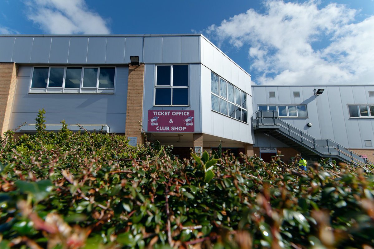 🎟️ TICKET OFFICE AND CLUB SHOP We are open until 4pm today, giving you another opportunity to renew, or purchase your season ticket at our best possible price for the new season. There’s just over a week to go until we move to our advance pricing structure. #UTI #IRON