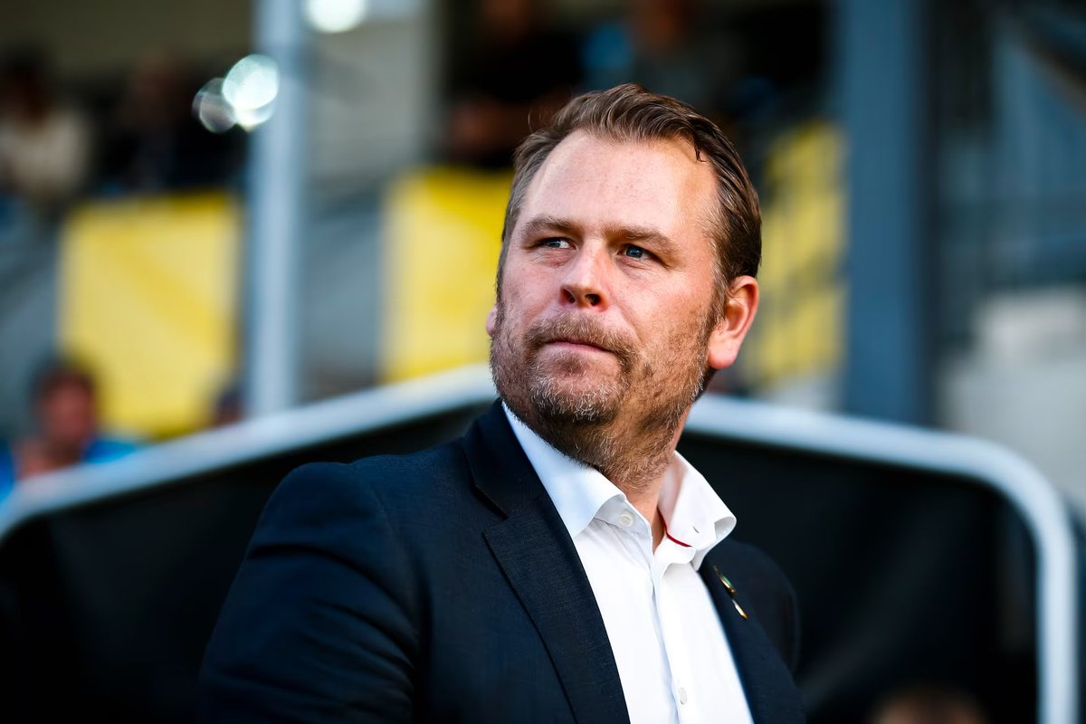 🚨 | OFFICIAL ✅ : Kerala Blasters FC appoint 48 year-old Swedish tactician Mikael Stahre as their new head coach on a two-year deal 👏🏻🇸🇪 #IndianFootball