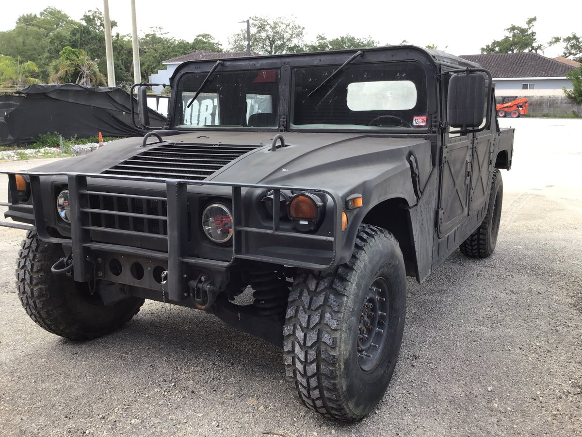 This H1 isn't afraid of a little dirt. Built to conquer any terrain.  

Contact us and get a free quote on booking@easyimportauto.com

#EasyImportAuto #CarPurchaseUSA #ExportCarsEurope #BestPriceAuto #USACarDeals #Hummer