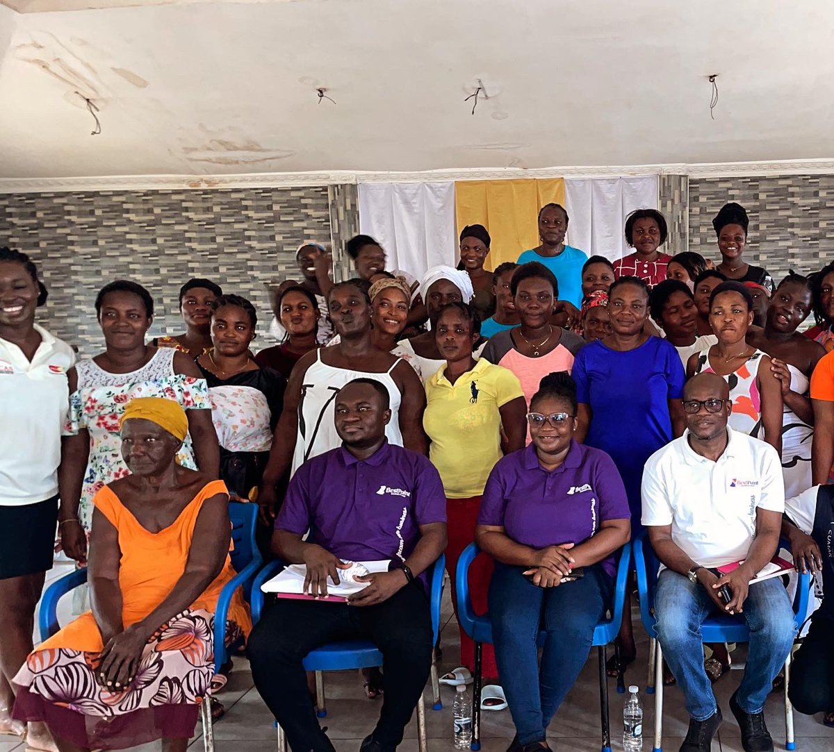 ProlinkGh's tweet photo. Women’s Voice and Leadership (WVL) project beneficiaries met w/ Pro-Link staff to discuss financial products and loan opportunities with Best Point Savings and Loans, aiming to boost their baking, hairstyling, makeup, and soap-making businesses.

#prolink #womenempowerment #ghana https://t.co/PZPPpAxZ0O
