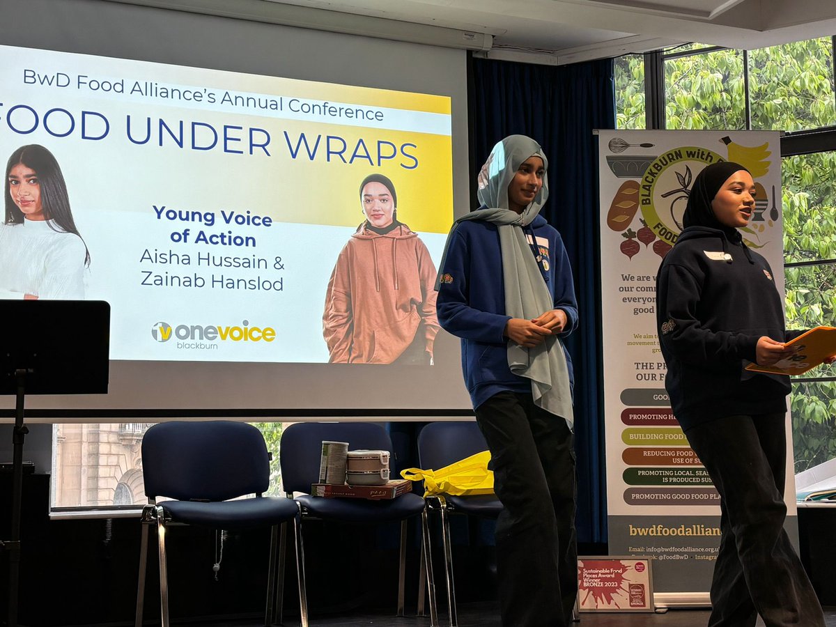 West End Girls (WEGs) Aisha Hussain and Zainab Hanslod are currently at the @FoodBwD Annual Food Under Wraps Conference presenting the WEGs Plastic Container Campaign used in takeaways. 
#GoodFoodMovement #BwDFoodAllianceConference