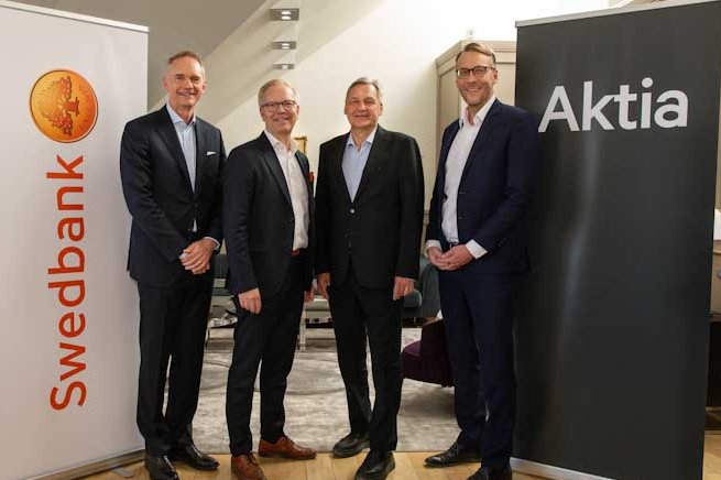 Aktia ja <a href="/Swedbank/">Swedbank Sverige</a> ovat allekirjoittaneet sopimuksen strategisesta kumppanuudesta. Sopimus luo pohjan pitkäaikaiselle yhteistyölle, jonka tavoitteena on tarjota parempaa palvelua kummankin  pankin yritysasiakkaille.