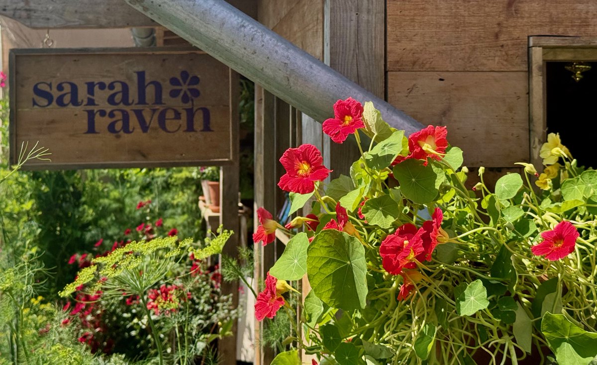 In praise of the trade stands at #RHSChelsea ... read more on thedirt.news <a href="/BlueForest_/">Blue Forest</a> <a href="/srkitchengarden/">Sarah Raven</a> <a href="/BowlesWyer/">Bowles & Wyer</a> <a href="/HMackieSculptor/">Hamish Mackie</a> <a href="/NiwakiHQ/">Niwaki</a> <a href="/Alitex/">Alitex</a> <a href="/The_RHS/">The RHS</a> <a href="/ArchiPlants/">Architectural Plants</a> #GardenandWood  #RHSChelseaFlowerShow 
thedirt.news/in-praise-of-t…