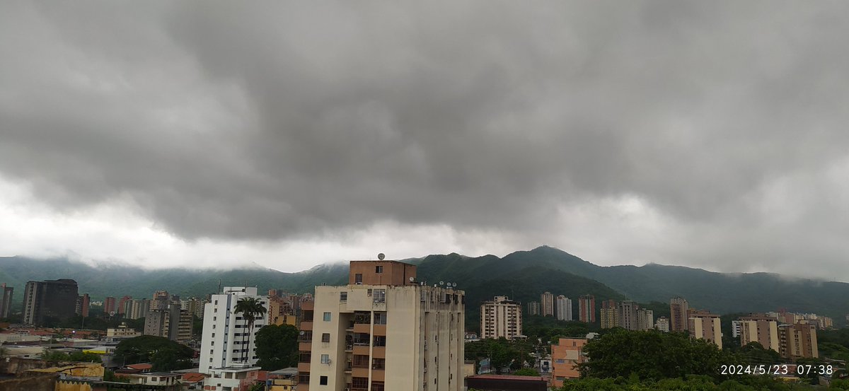 indiraamr's tweet photo. @Meteovargas  Buenos días Valencia norte 7.38am https://t.co/f6YRchfP3z