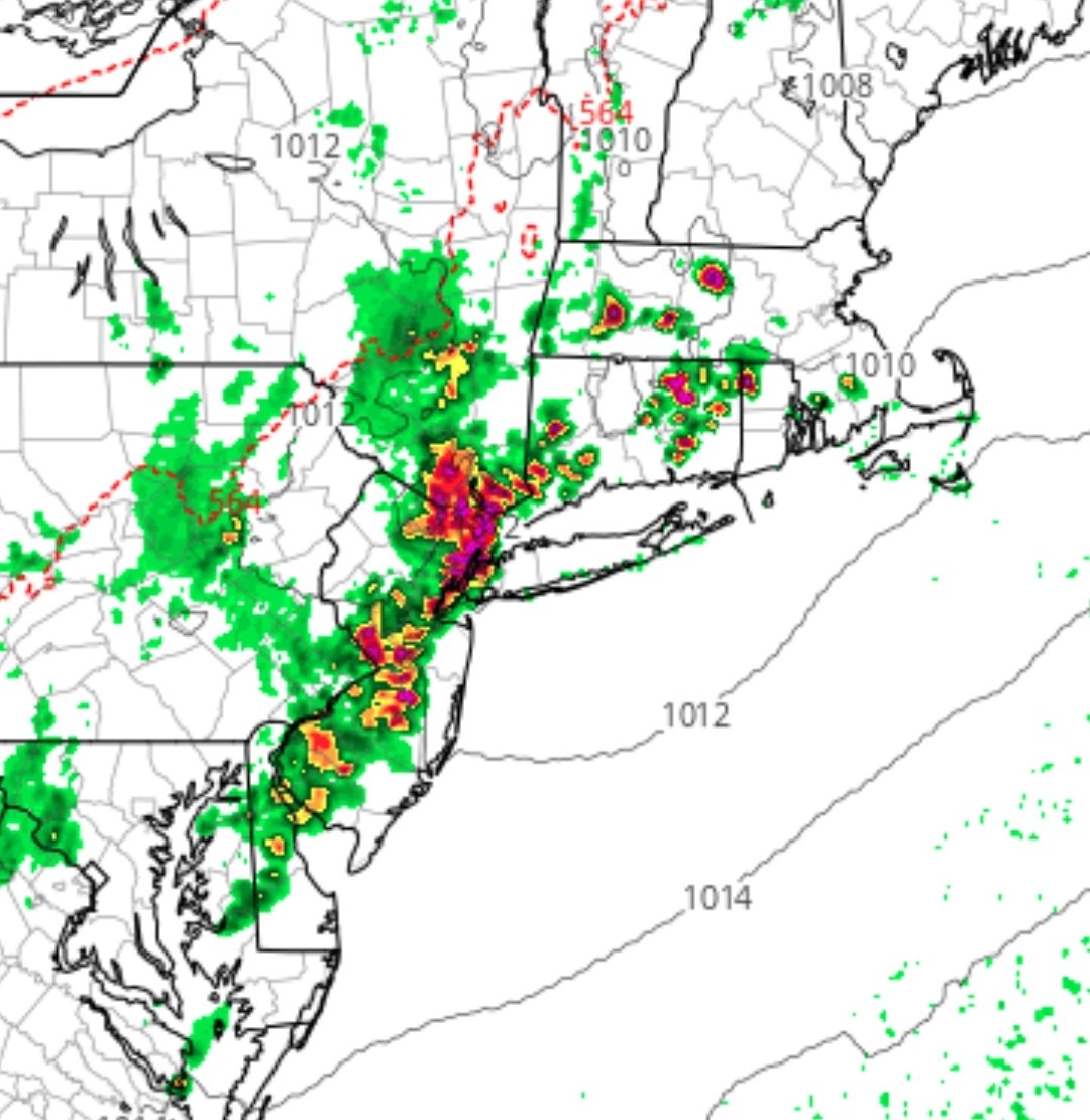 Interested in seeing if this HRRR sounding will verify👀 if that's the case, we could be experiencing damaging winds and some marginal hail. This storm may cancel out any perameters and heat that was expected to build later. #ctwx