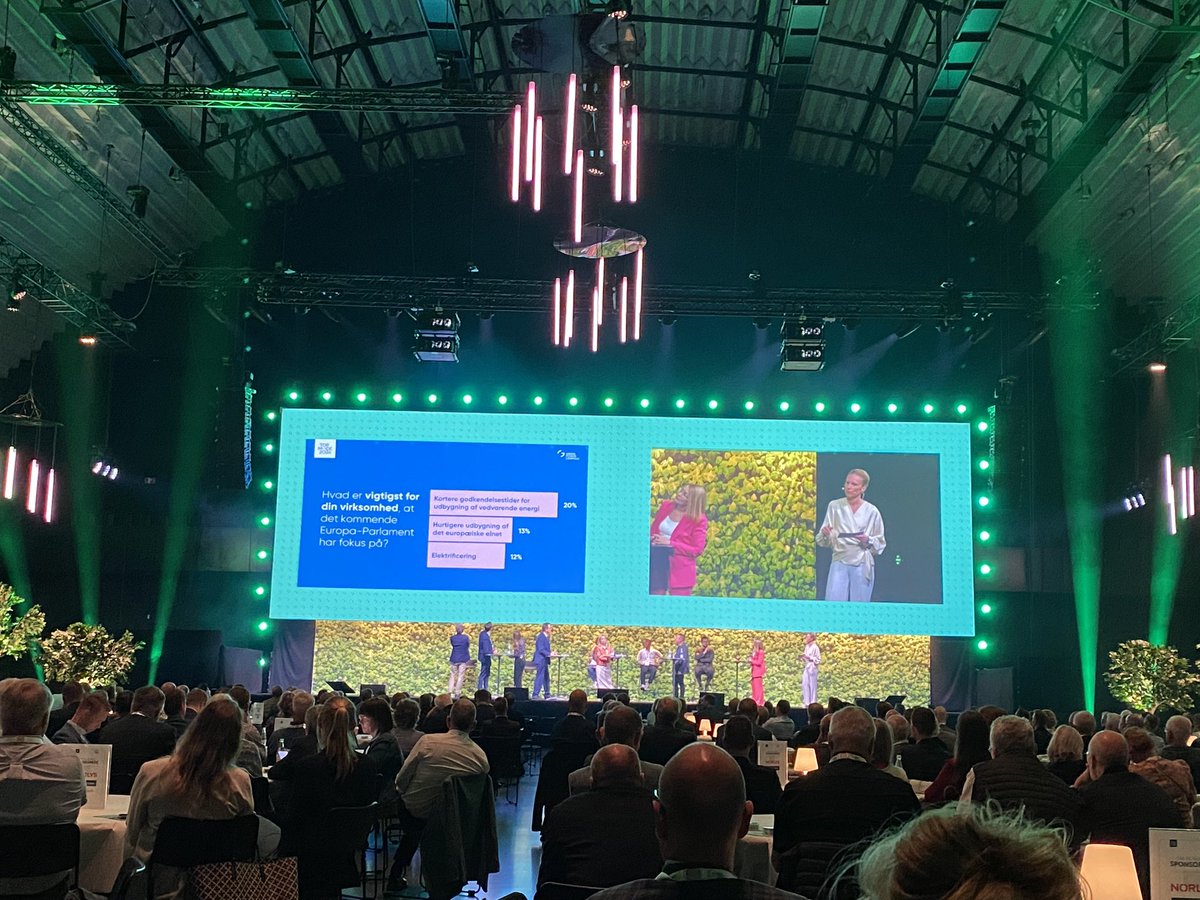 Martin Dam Wied (@martindamwied) on Twitter photo Så er den Energipolitiske EU-debat igang ved <a href="/GreenPowerDK/">Green Power Denmark</a> #topmøde24. Hvordan får vi udbygget med vedvarende energi og får elektrificeret Europa? Så er den Energipolitiske EU-debat igang ved <a href="/GreenPowerDK/">Green Power Denmark</a> #topmøde24. Hvordan får vi udbygget med vedvarende energi og får elektrificeret Europa?