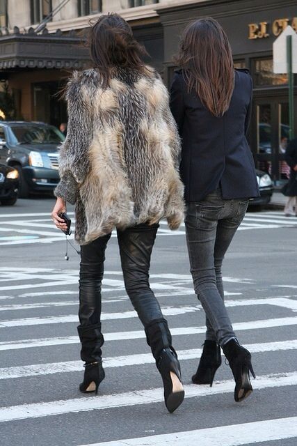 InfurMagazine's tweet photo. Officially vest season!
#infurmagazine #infurmag #fur #furfashion #ott #qotd #ootd #ootn #fw #aw #fw24 #aw24 #fall #fallfashion #fashionweek #streetstyle #streetfashion #fashion #outerwear #wildfur #newstaples #fallfashion #fashionnova #fashionable #fashionpost #mobwife https://t.co/cGkzN8n7UJ