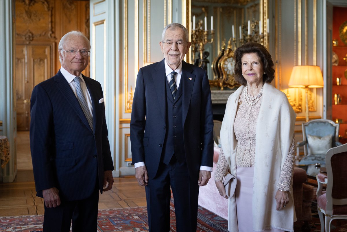 Ich danke König Carl XVI. Gustaf und Königin Silvia für die Gastfreundschaft, die Österreich in Schweden zuteil wird. Gemeinsam stehen wir ein für unser vereintes Europa. Für eine gemeinsame Zukunft in Frieden und Sicherheit. (vdb)