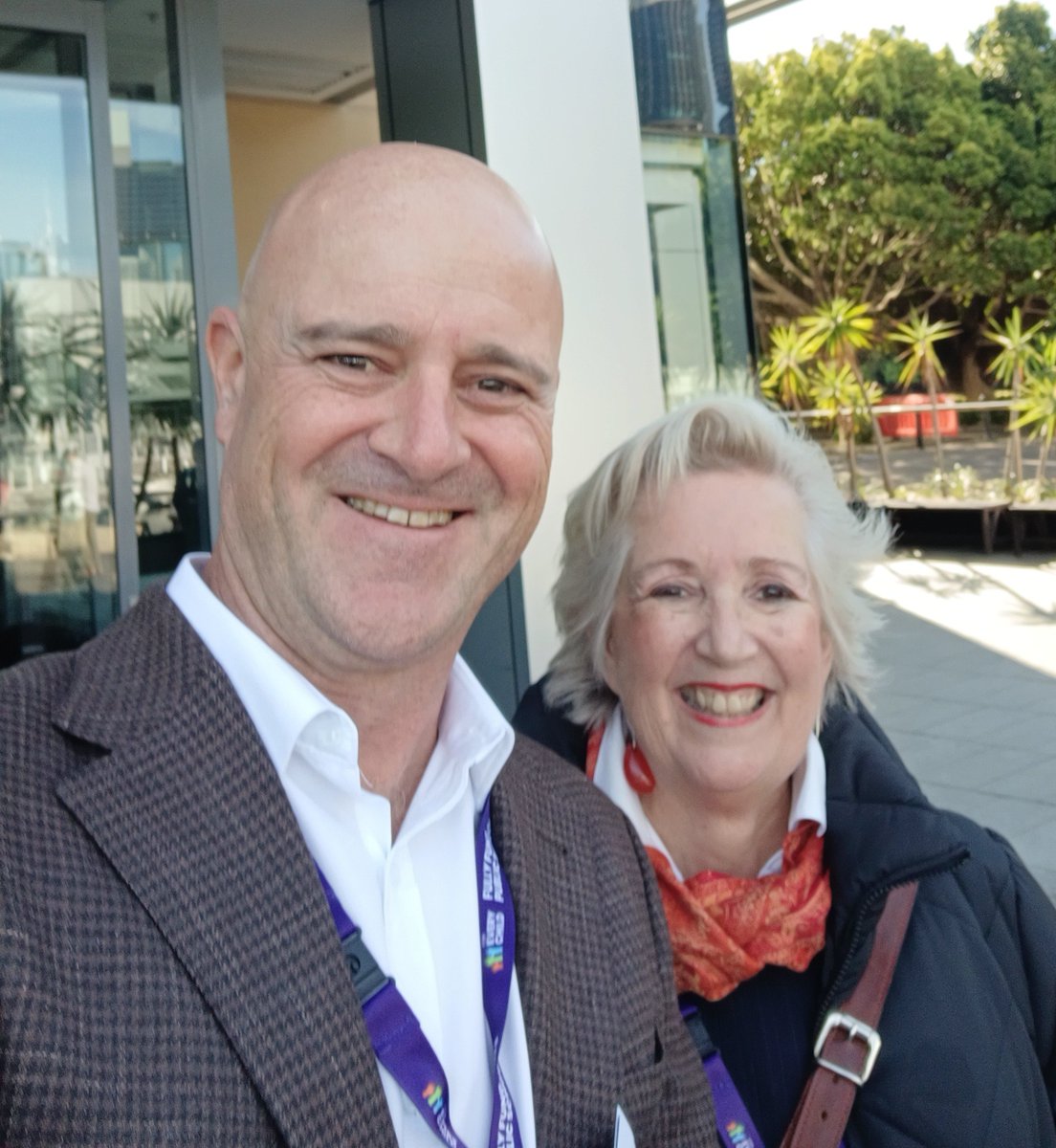 I don't always walk up to random, famous strangers and ask for selfies. But when they're a friend of public education, I can't help myself. #ProudToBePublic @JaneCaro