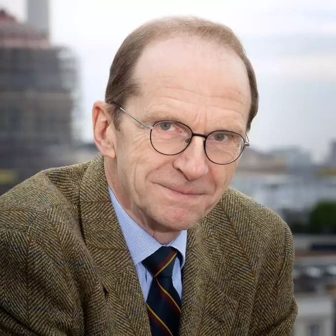 📚 On June 5, Prof. Reinhard Zimmerman (MPI Hamburg) will give a Leuven Legal History Talk on 'The Civilian Tradition' | He was a director of the Max Planck Institute for 20 years and is a member of the Academia Europaea 🖊️📜| All are welcome!

More info: tinyurl.com/2tsxnhkp