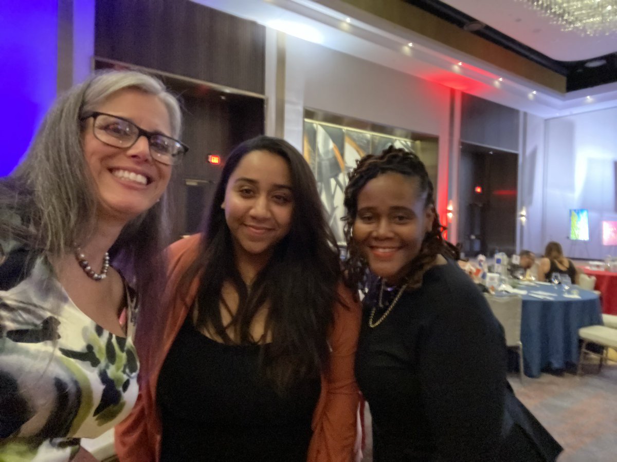 Finally posting “wow” <a href="/HCLV_/">The Hispanic Center of the Lehigh Valley</a> LV #fiesta! Music, food and conversations- oh my! Got to see a former student 🇫🇷 teaching days #BASD, catch up with ladies <a href="/BASDBroughalMS/">Broughal MS</a> &amp; <a href="/MoravianU/">Moravian University</a> Center for Inclusive Excellence and even met a traveling teacher from 🇵🇷!