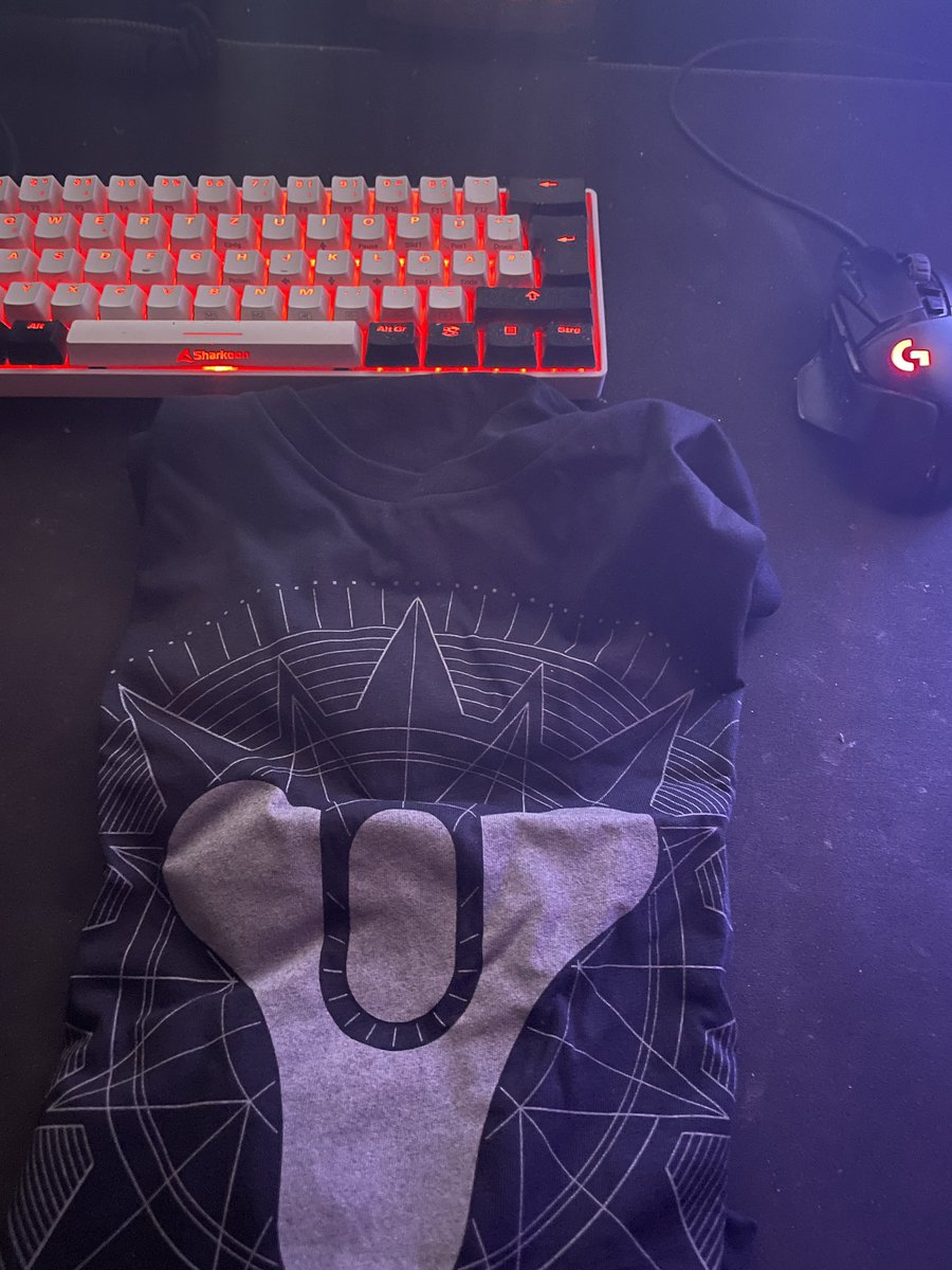 So auch das Gewinner Team hatt sein Preis bekommen danke nochmals  fürs mitmachen <a href="/T1duS/">x T1duS x</a> hatt echt Spaß gemacht 🤘 bis zum nächsten mal mach weiter so 😎
Ps. Und danke für den EMP Gutschein und warlock Hoodi bestellt 
<a href="/destinygamede/">Destiny 2</a> <a href="/Bungie_DE/">Bungie DE</a> <a href="/emp_liveloud/">EMP Live Loud</a> 

#community #friends