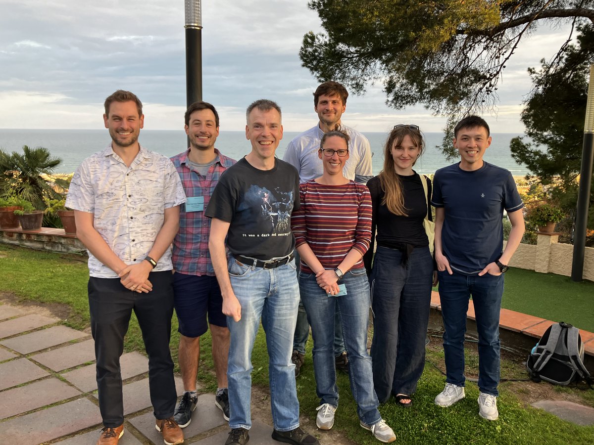 Alphey Lab alumni in GRC Genetic Biocontrol. 😀 Great to have a catch-up with everyone here. @PhilipLeftwich @ArthropodGen @matzenkj @XenWarPrin @s_verkuijl @joshxdang