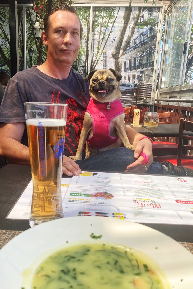 🍽️🍔🐾 We had a wonderful dining experience at Muito-Bom Portuguese Food in Randburg, Johannesburg! 🤩

#MuitoBom #Randburg #Johannesburg #PortugueseFood #CaldoVerde #PetFriendly #Foodie #LunchGoals #RestaurantLife #SouthAfrica 🇿🇦