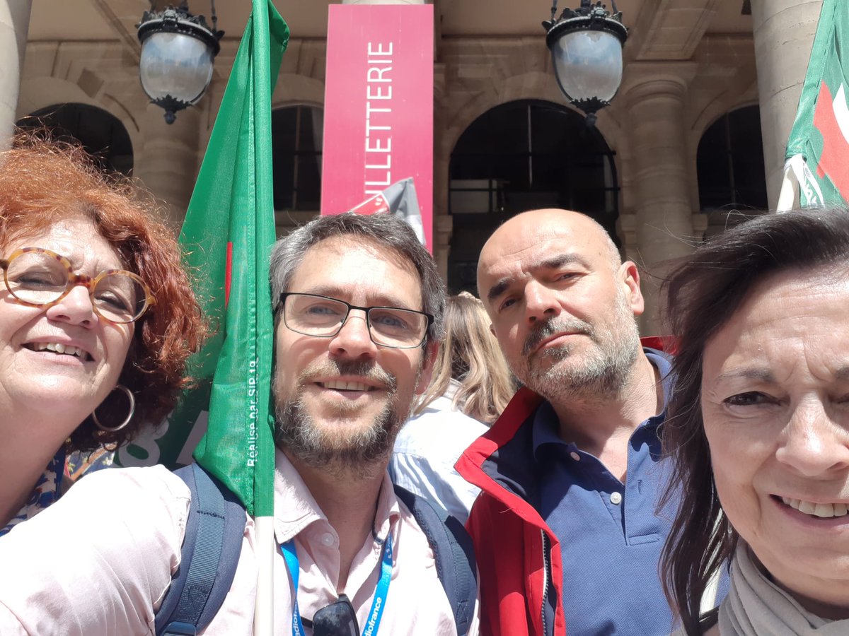 snj_rf's tweet image. La forte mobilisation des salariés de l'audiovisuel public contre la fusion, devant le ministère de la Culture ce jeudi.
🫵 Grève à Radio France, France Télévisions, France Médias Monde, Ina et TV5 Monde jeudi 23 et vendredi 24 mai.
snj-rf.fr/preavis-de-gre…