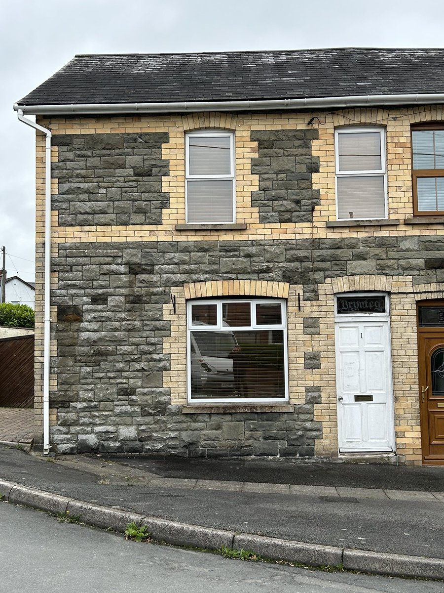 Today’s challenge was tracing the house in my grandparents wedding photo. No record of street or number, just a name. So we walked the streets of Builth Wells…and found it!! The past came alive.