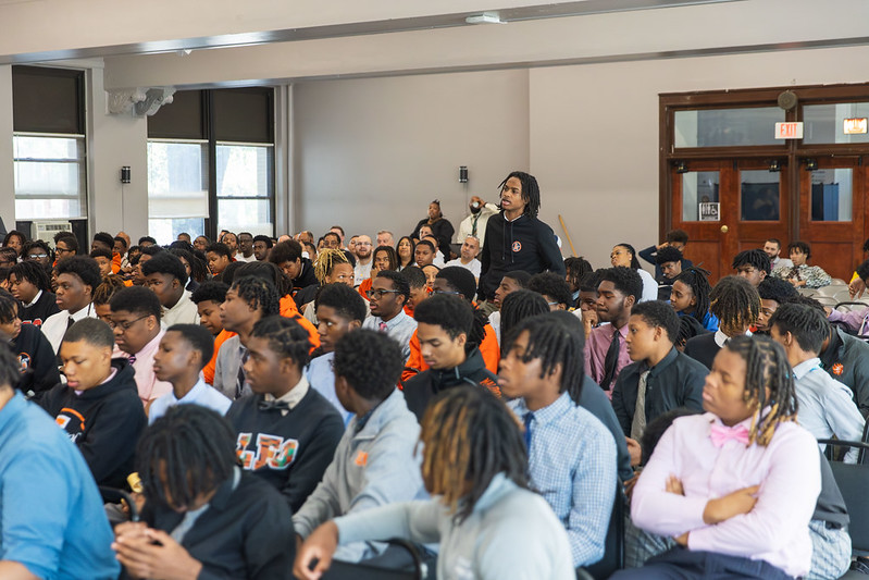 I never take for granted the opportunity to pass along words of wisdom to young people, such as the students at <a href="/LeoHighChicago/">Leo High School </a> in Chicago’s Auburn-Gresham neighborhood. My special thanks to Dr. <a href="/rawls06/">Shaka</a> and <a href="/bigshoulderschi/">Big Shoulders Fund</a> for making this event possible!