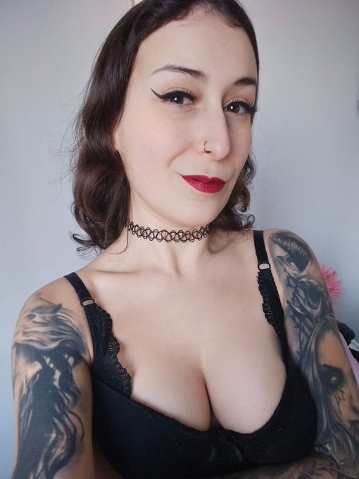 Vous fa&icirc;tes quoi ce soir mes loulous ? On fais un truc ensemble ? #LienEnBio https://t.co/ZADkemVrlG<a href="/tag/lienenbio"class="tags"><span>#lienenbio</span></a>