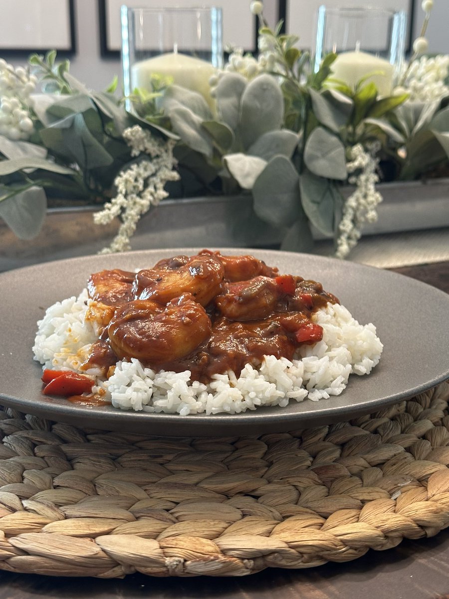 cubancracker615's tweet photo. Any seafood lovers out there? We made some Camarones Enchilado (Cuban Style Shrimp Creole) last night. What do you guys think? #nashville https://t.co/VISPWmYBkA