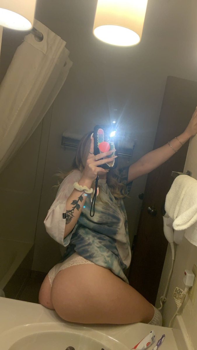 lynnlyxoxo's tweet photo. rt and follow for a vid https://t.co/o7HIRPkHYv