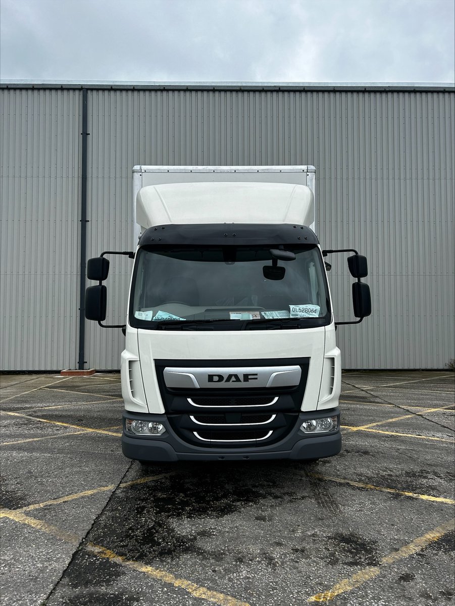 MotusDAF's tweet photo. In stock and ready to go! 🤩
Check out this 7.5 tonne DAF LF 190 FA, featuring:
☀️Sun Visor
📻FM/AM/DAB/DAB+ Radio
🛞Wheelbase 4.30m
⚙️Manual Gearbox
⭐AMK
🚚Roco Curtain Body (curtains available on request)
To enquire, text MOTUS TRUCK to 66777📱
#InStock #DAFLF https://t.co/l3hAr29JoV