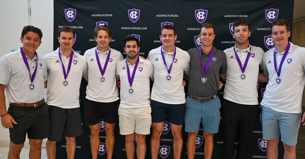 HCrossMHockey's tweet image. Varsity medals ✅
Graduation 🔜

#GoCrossGo