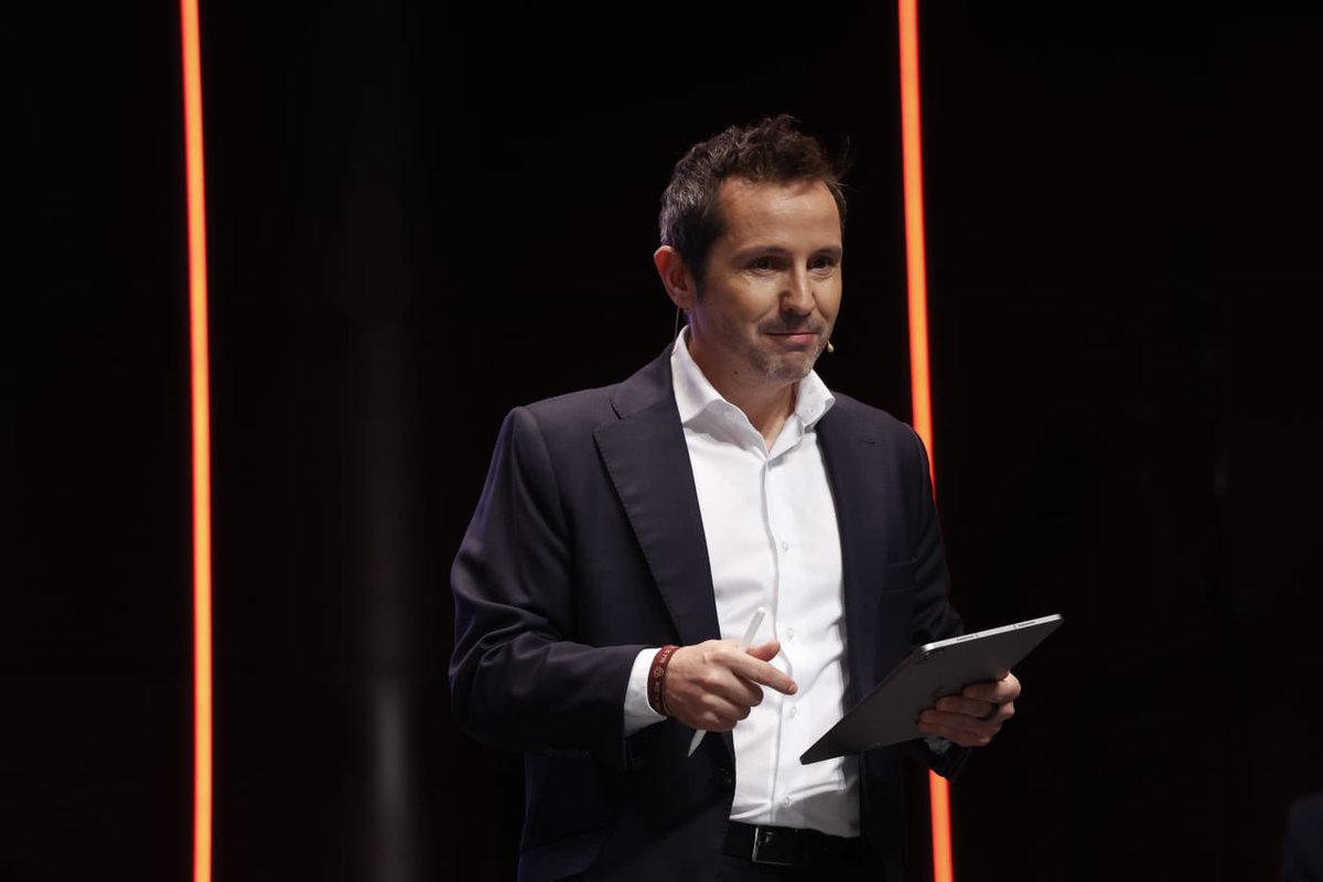 Fundación MAPFRE (@fmapfre) on Twitter photo <a href="/ahuertasmejias/">Antonio Huertas</a> 🎙️🏆 ¡Llegó el momento de conocer a los 12 finalistas que optan a nuestros #PremiosInnovaciónSocialFM! El conductor de la gala <a href="/sergiomartin/">Sergio Martín</a> nos presenta a cada uno de ellos destacando la motivación e impacto de sus proyectos. ¡Suerte a todos! 🙏 <a href="/ahuertasmejias/">Antonio Huertas</a> 🎙️🏆 ¡Llegó el momento de conocer a los 12 finalistas que optan a nuestros #PremiosInnovaciónSocialFM! El conductor de la gala <a href="/sergiomartin/">Sergio Martín</a> nos presenta a cada uno de ellos destacando la motivación e impacto de sus proyectos. ¡Suerte a todos! 🙏