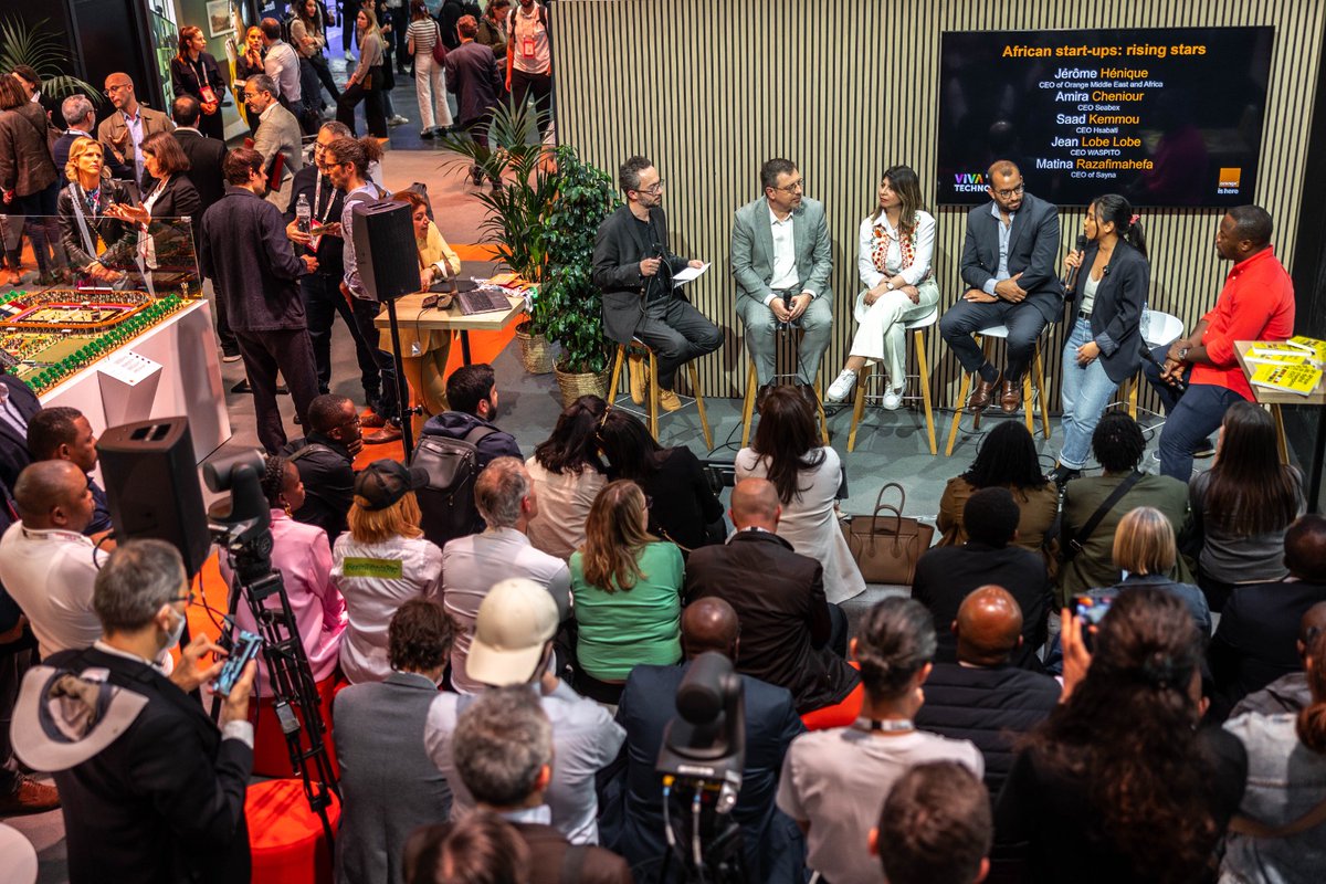[#VivaTech] "En soutenant les entrepreneurs, nous contribuons au développement économique des pays où nous sommes présents, tout en établissant des partenariats gagnant-gagnant pour toutes les parties" souligne <a href="/jerome_henique/">Jérôme Hénique</a> notre CEO lors de la table ronde d'<a href="/orangeafrica/">Orange Africa & Middle East</a>!