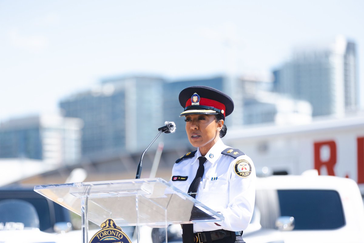 TorontoPolice's tweet photo. Drivers involved in stunt driving &amp; street racing are subject to:

· immediate 30-day licence suspension
· immediate 14-day vehicle impoundment (whether it's your vehicle or not)
· $2K to $10K fine
· jail term up to 6 mths
· 6 demerit points
#ProjectErase

https://t.co/44dkCP1Hrb https://t.co/cDnm30e7Ps