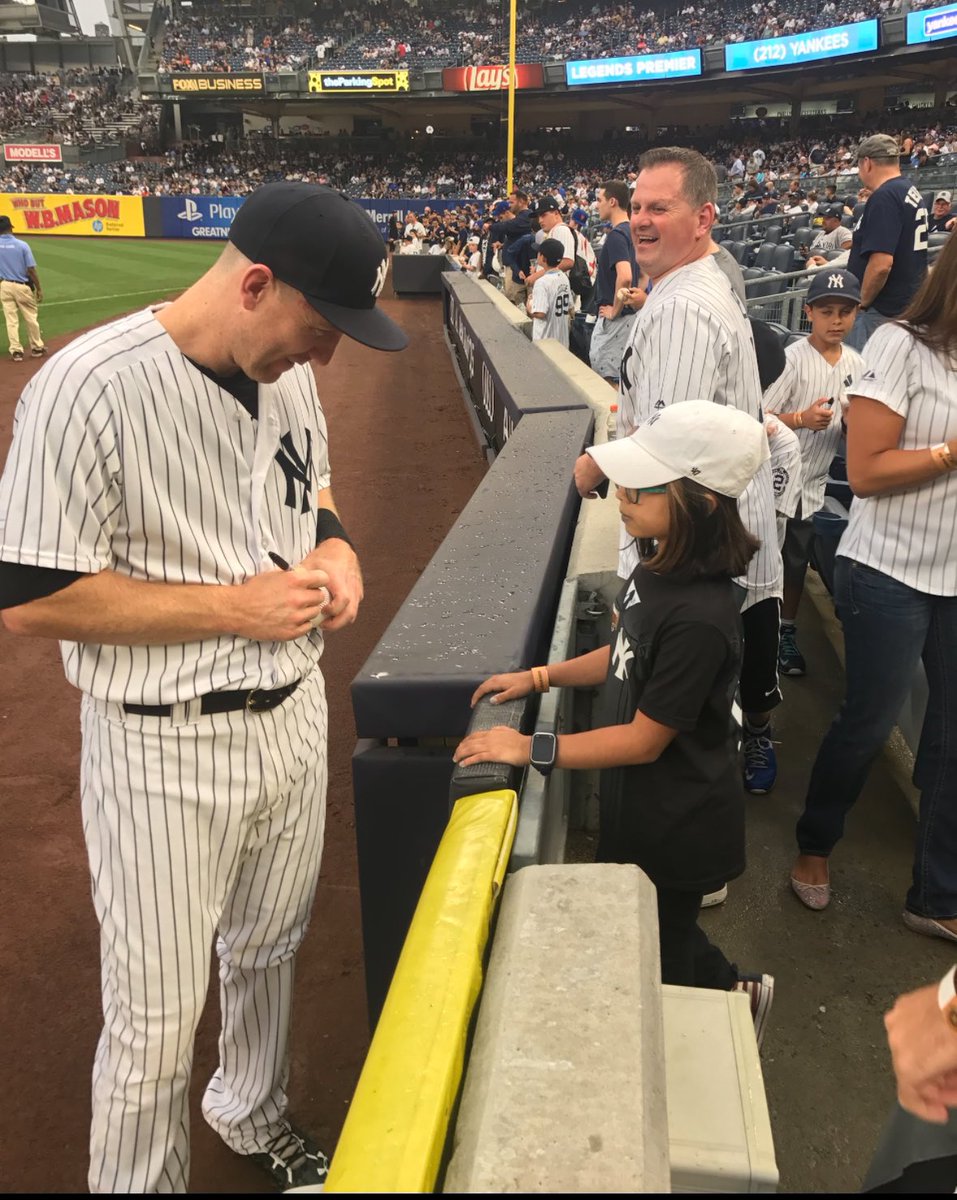 #toyotastripepride @FlavaFraz21 @RealMichaelKay @Yankees @YESNetwork GREAT to hear Todd with Kay. Was very kind to my daughter and a nice guy.