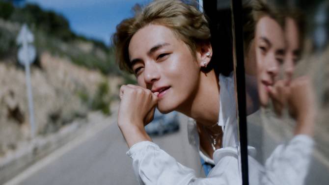 btschartmaster's tweet photo. V's "Slow Dancing (Piano Version)" has surpassed 100 million streams on Spotify. https://t.co/CRiC3NNZJ5