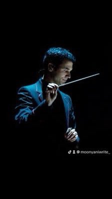 Another favorite composer and conductor of mine,
Ramin Djawadi 
#composer #composers #classicalmusician #classicalcomposer #classicalpianists #classicalpianist #classicalcomposers #classicalmusic  #classicalmusictok #classicaltok #ramindjawadi