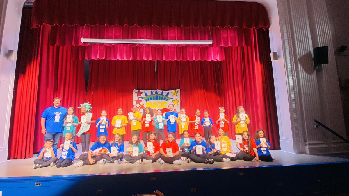 MsLiamzon's tweet photo. So grateful for @NYCCouncil @KristyforNY for supporting @insidebroadway and giving our students @ps_ms71 a chance to learn and perform! What an amazing experience for all of our students! @NYCSchools @D8Connect @MargaretMirando https://t.co/tEB2EksV0o