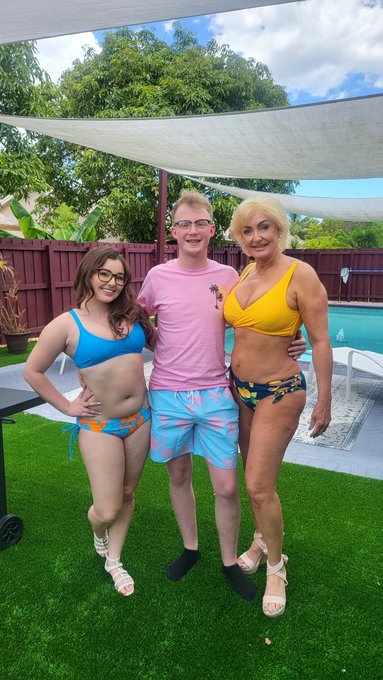 Another great day with @Brazzers and @Jimmymichaelsx and @LeanaLovings https://t.co/Le5BHuoXU9<a class="tags" href="/tag/brazzers">@brazzers</a><a class="tags" href="/tag/jimmymichaelsx">@jimmymichaelsx</a>