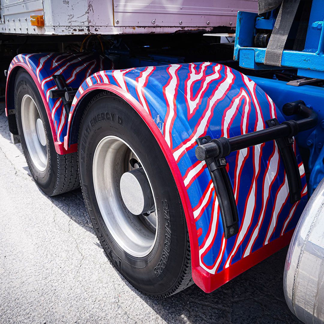 Heck yeah, that's a set of fenders right there! 👏

#4StateTrucks #ChromeShopMafia #chrome #chromeshop #customtrucks #semitrucks #trucking #customrig #bigrig #18wheeler #tractortrailer #largecar #cdldriver #trucker #truckers #longhaul #truckerslife