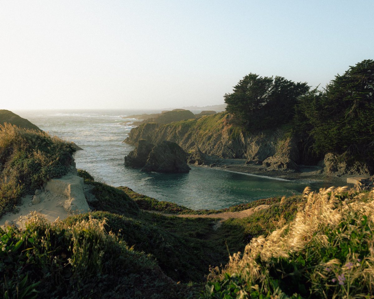 Cullenn27's tweet photo. the northern California coast is a dream. https://t.co/gOAze2Kn9O
