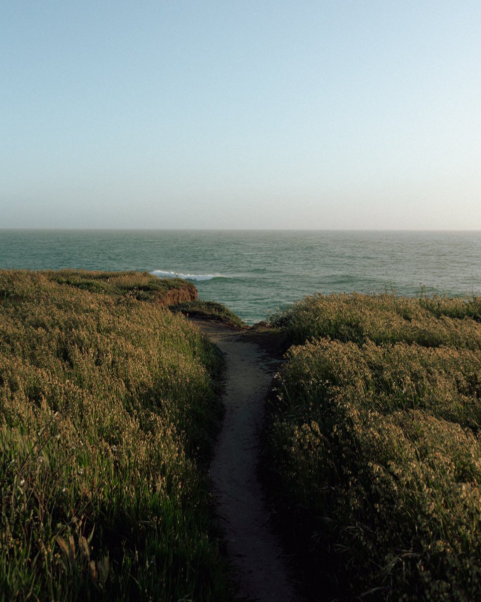 Cullenn27's tweet photo. the northern California coast is a dream. https://t.co/gOAze2Kn9O