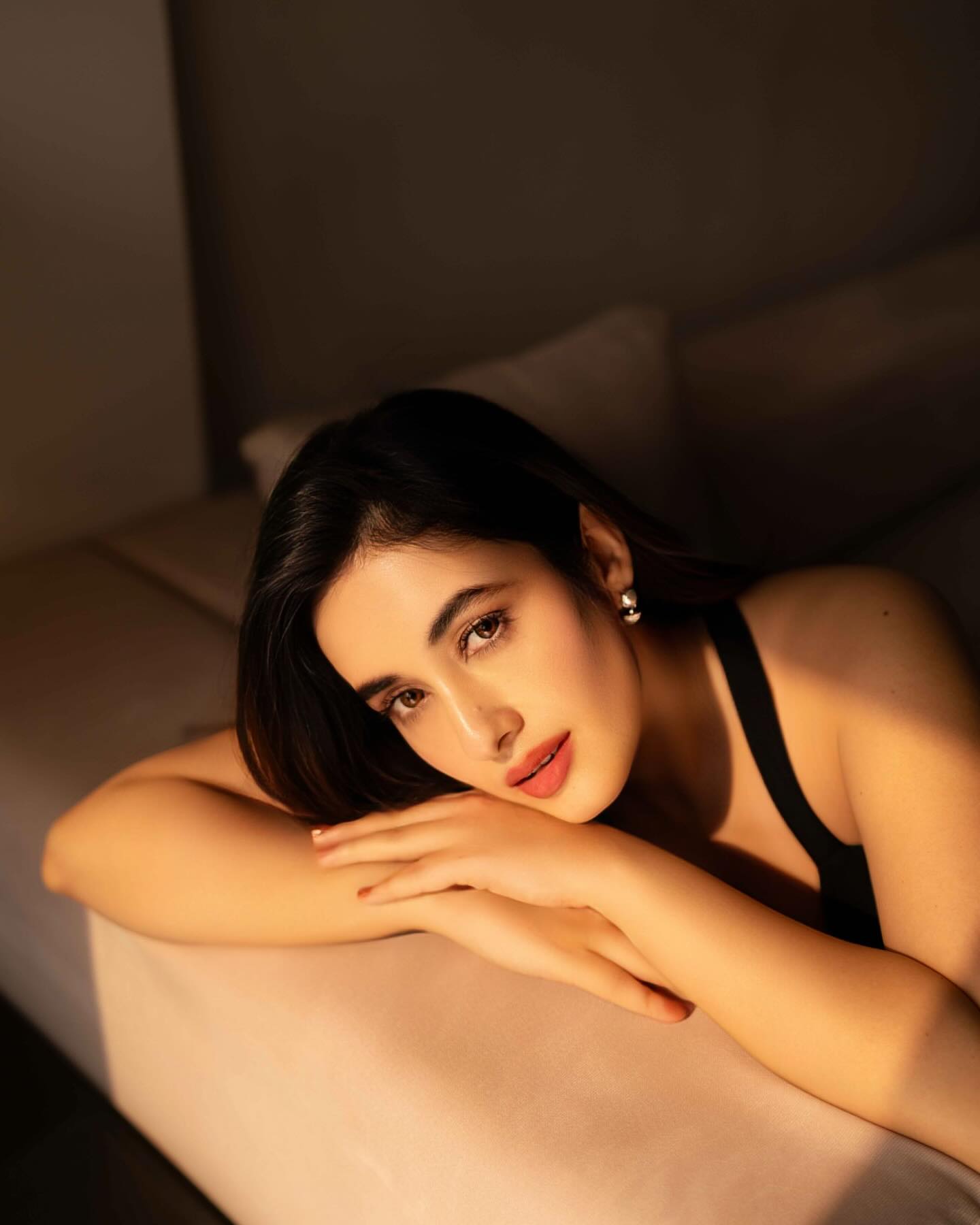 GOR3EW-bMAEq-Hz?format=jpg&name=large