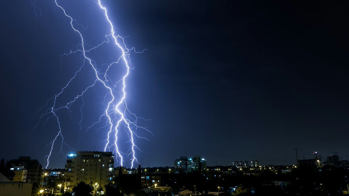 Lighting damage results in over $1 billion in insurance claims per year, and some experts estimate the real costs exceed $5 billion. Lightning mitigation systems help protect businesses   - and people. buff.ly/4agctXp